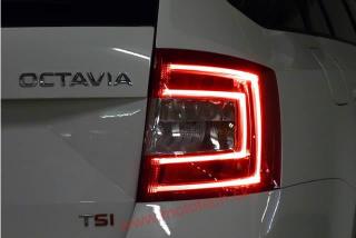 Originálne pravé zadné LED svetlo Octavia 3 - 5E9945112A